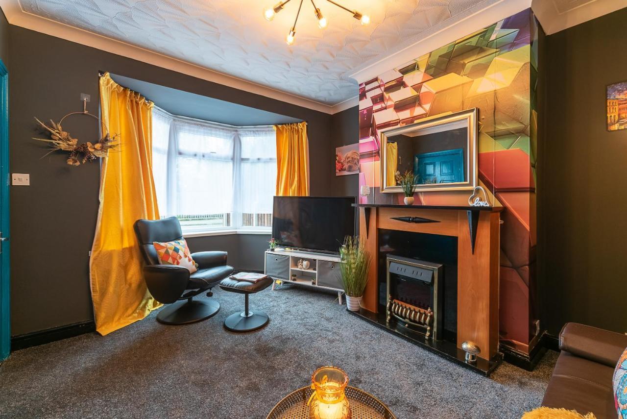 J'S Home Away From Home Fresh 2 Bedroom Garden Parking キングストン・アポン・ハル エクステリア 写真