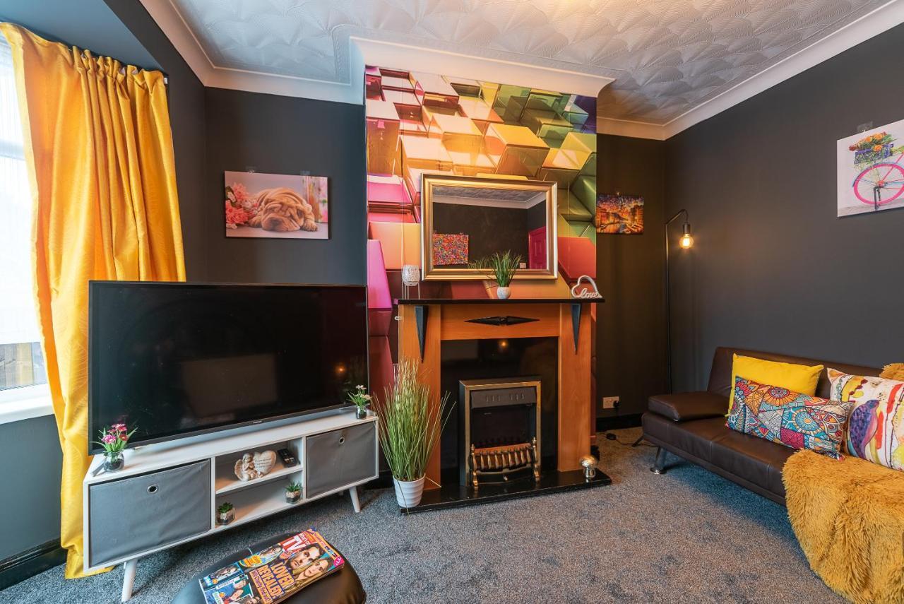 J'S Home Away From Home Fresh 2 Bedroom Garden Parking キングストン・アポン・ハル エクステリア 写真